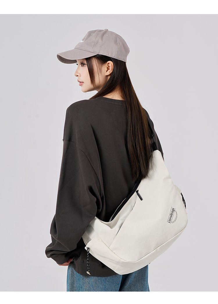 Single Shoulder Crossbody Bag for Women Nylon Zipper2025One-size-fits-all for summer