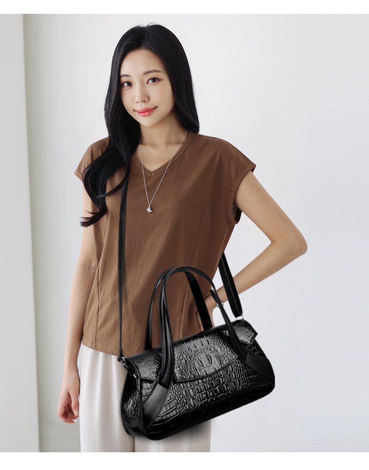 Shoulder Crossbody Handbag2025Summer Women's Bag Magnetic Buckle Zipper Three-in-One Bag Stitched PU Average Size